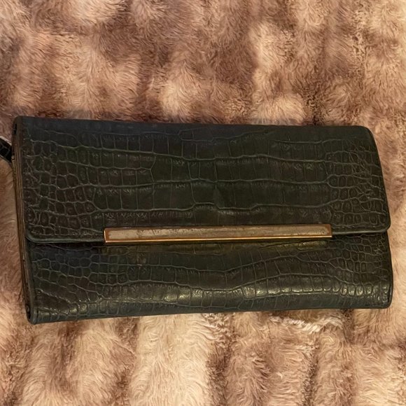 Banana Republic trifold black crocodile leather wallet - Picture 3 of 6